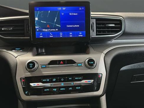 Used 2023 Ford Explorer XLT w/ Equipment Group 202A AWD/4WD image 13