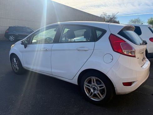 Used 2018 Ford Fiesta SE image 3