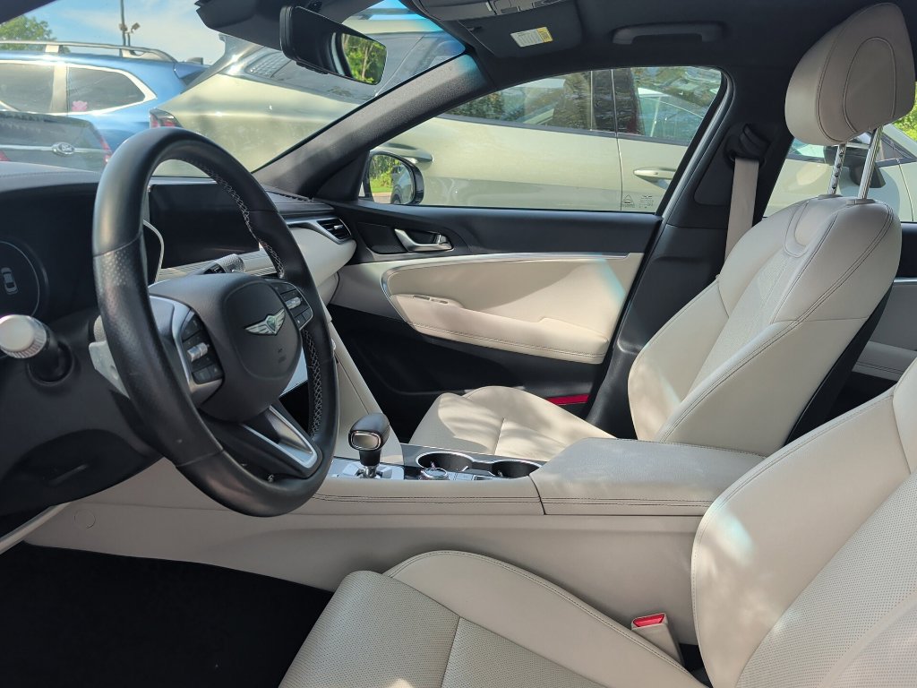 Used 2025 Genesis G70 2.5T AWD/4WD image 3