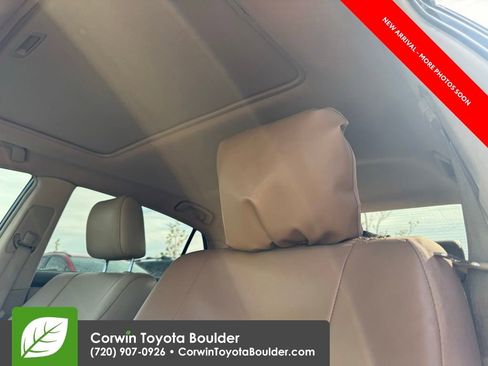 Used 2009 Toyota Avalon Limited image 10