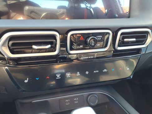 New 2026 Nissan Sentra SR image 12