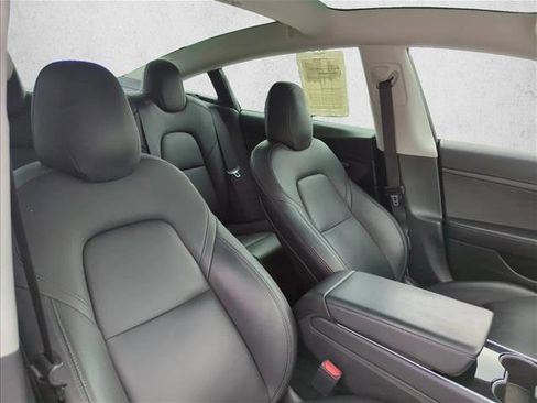 Used 2020 Tesla Model 3 Standard Range image 27