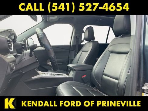 Used 2023 Ford Explorer XLT w/ Equipment Group 202A image 9