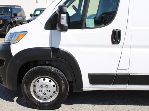 Used 2025 RAM ProMaster 2500 w/ Convenience Group FWD image 7
