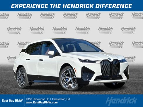 Used 2024 BMW iX xDrive50 w/ Sport Package AWD/4WD image 1