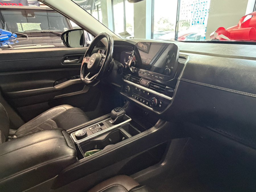 Used 2022 Nissan Pathfinder Platinum AWD/4WD image 47