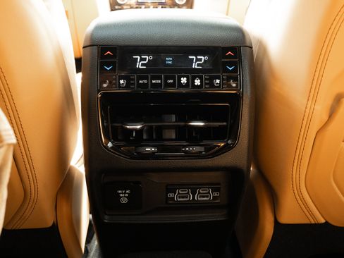 Used 2021 Jeep Grand Cherokee L Summit AWD/4WD image 28