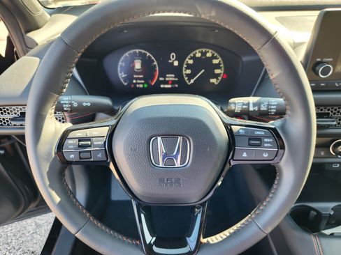 Certified 2024 Honda HR-V Sport image 9