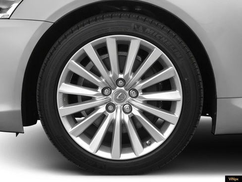 Used 2016 Lexus LS 460 w/ Comfort Package image 10