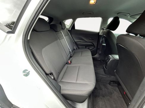 Used 2025 Hyundai Kona SEL FWD image 23
