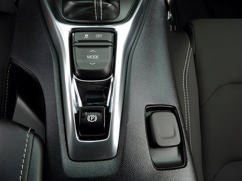 Used 2020 Chevrolet Camaro LT w/ RS Package image 30