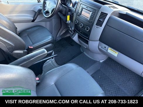 Used 2016 Mercedes-Benz Sprinter 2500 image 15