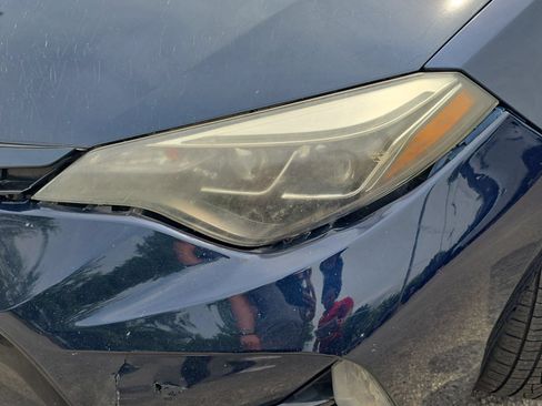 Used 2018 Toyota Corolla SE FWD image 31