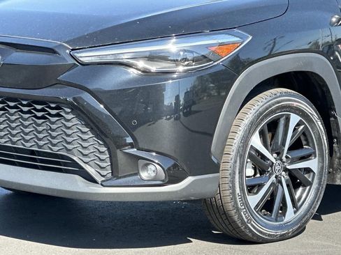 Used 2025 Toyota Corolla Cross AWD Hybrid image 8
