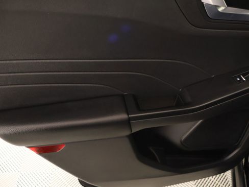 Used 2025 Ford Escape ST-Line image 15