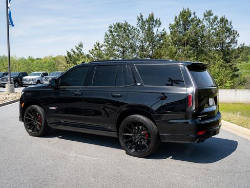 Used 2023 Cadillac Escalade V AWD/4WD image 16