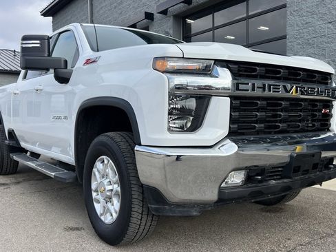Used 2023 Chevrolet Silverado 2500 LT w/ Convenience Package image 12
