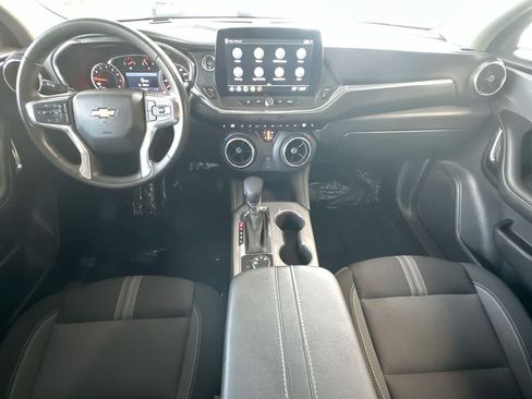 Used 2025 Chevrolet Blazer LT AWD/4WD image 24