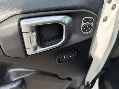 Used 2024 Jeep Wrangler Unlimited Rubicon image 20