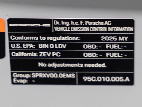 Used 2025 Porsche Macan Electric image 36