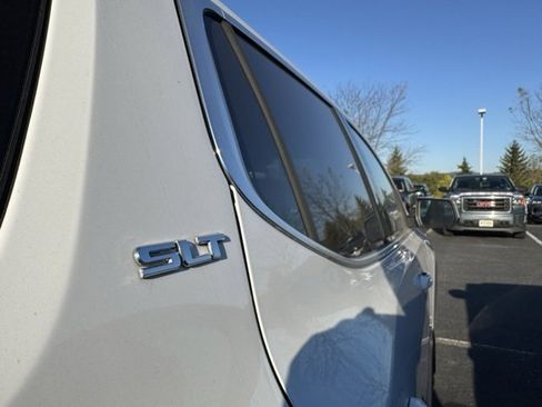 Used 2019 GMC Acadia SLT image 8