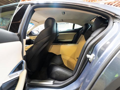 Used 2012 Fisker Karma EcoSport RWD image 68