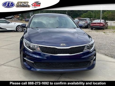 Used 2017 Kia Optima LX w/ Convenience Plus Package FWD image 2