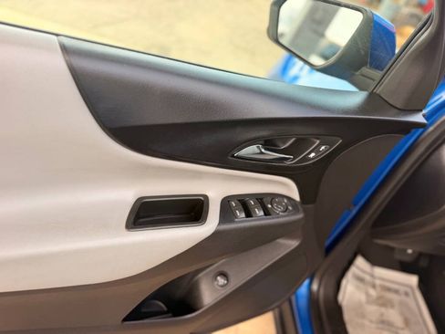 Used 2019 Chevrolet Equinox LT FWD image 16