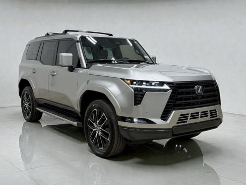Used 2026 Lexus GX 550 image 10