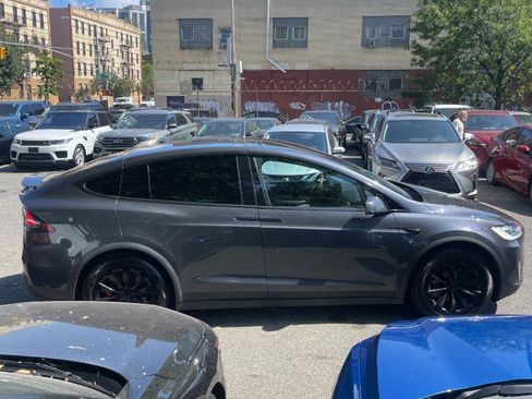 Used 2018 Tesla Model X P100D image 5