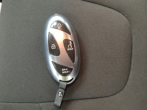 Used 2025 Hyundai Elantra Hybrid FWD image 32