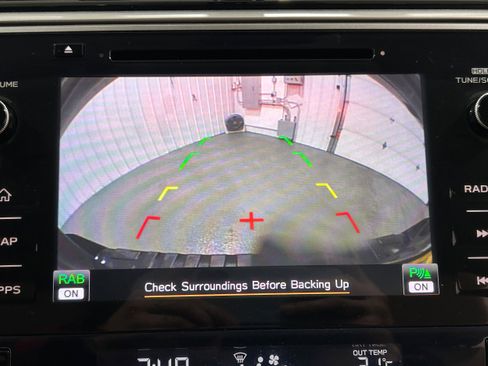 Used 2018 Subaru Outback 2.5i Limited image 5