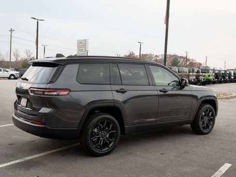 New 2025 Jeep Grand Cherokee L Limited AWD/4WD image 10