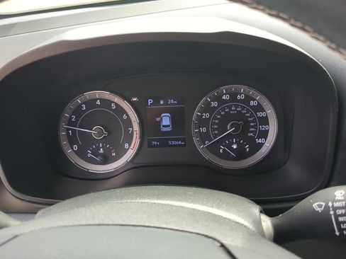 Used 2022 Hyundai Venue SEL FWD image 16