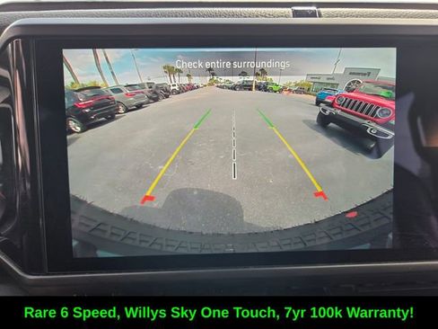 Certified 2025 Jeep Wrangler Willys AWD/4WD image 25