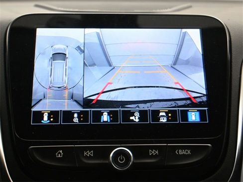 Used 2024 Chevrolet Equinox Premier image 18