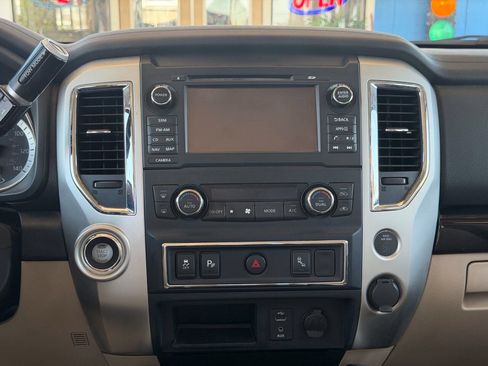 Used 2017 Nissan Titan SV RWD image 20
