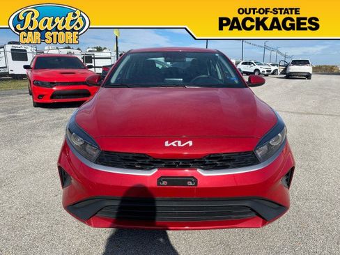 Used 2023 Kia Forte LXS image 2