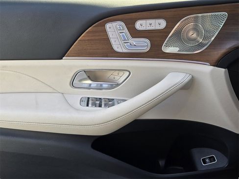 Used 2024 Mercedes-Benz GLE 450 4MATIC image 31