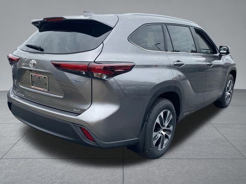 New 2026 Toyota Highlander XLE image 16