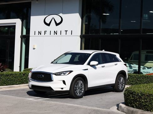 Certified 2025 INFINITI QX50 Pure image 1