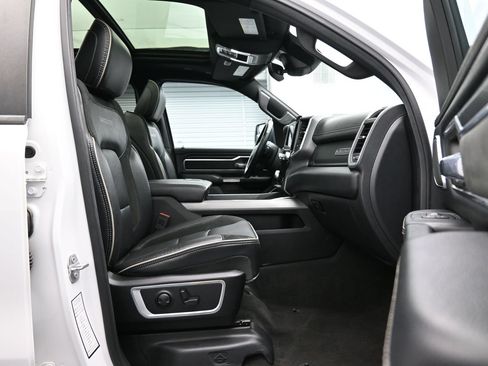 Used 2023 RAM 1500 Laramie AWD/4WD image 13