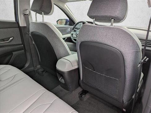 New 2026 Hyundai Elantra Limited FWD image 30