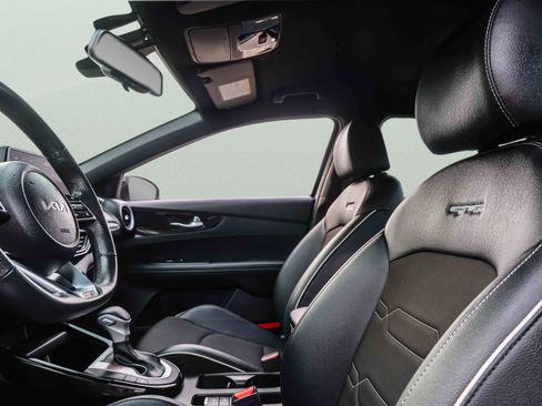 Certified 2023 Kia Forte GT-Line w/ GT-Line Technology Package FWD image 9