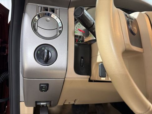 Used 2011 Ford Expedition XLT w/ 201A Rapid Spec Order Code image 31