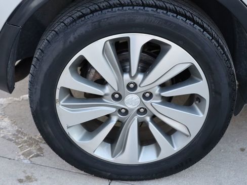 Used 2018 Buick Encore Preferred image 32