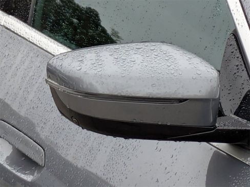 Used 2025 BMW i4 xDrive40i image 11