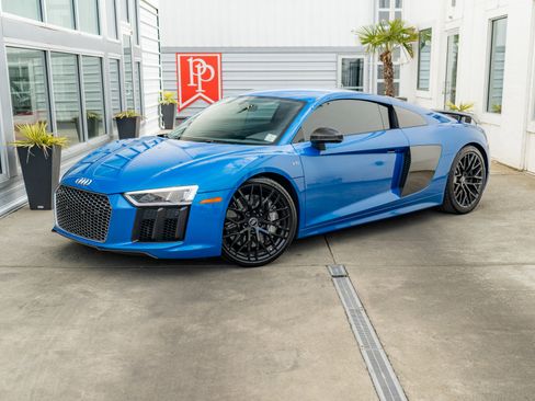 Used 2017 Audi R8 V10 plus AWD/4WD image 2