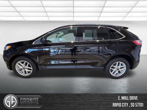 Used 2024 Ford Edge SEL w/ Convenience Package AWD/4WD image 3