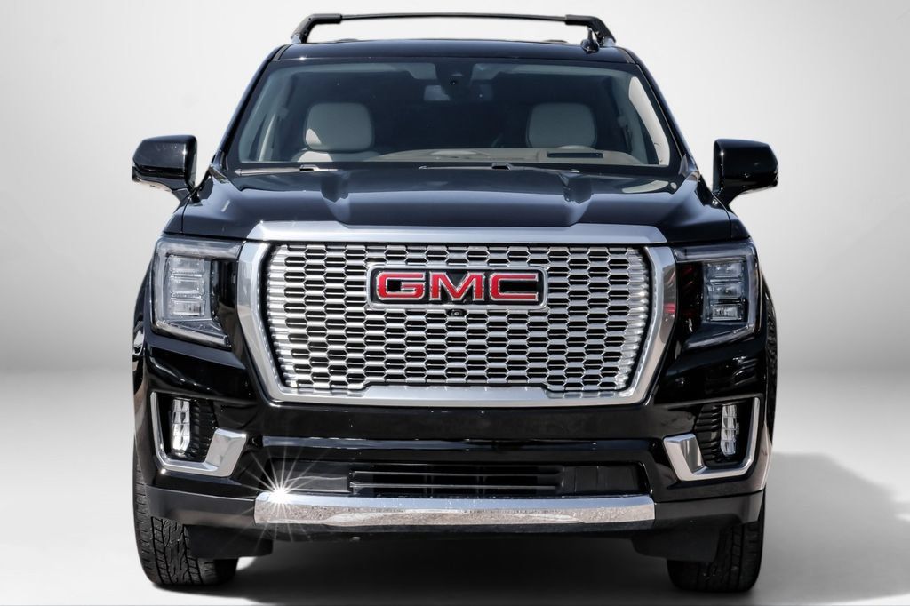 Used 2022 GMC Yukon Denali AWD/4WD image 3